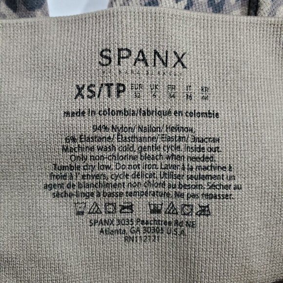 Spanx Look At Me Now Seamless Cropped Legging Shapewear Slimming Size XS - Picture 4 of 5